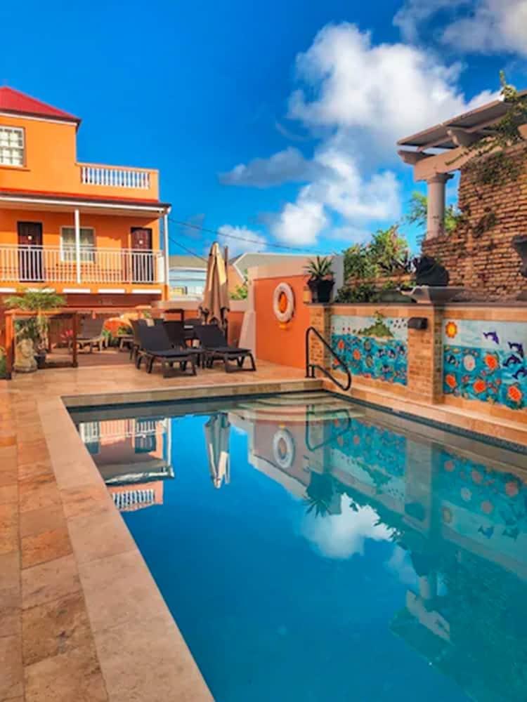 Отель Company House Кристианстед Экстерьер фото